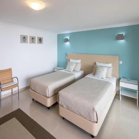 Villa 3 Bedroom Holiday With Pool In Near Vilamoura, Golf Nearby Boliqueime