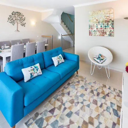 3 Bedroom Holiday With Pool In Near Vilamoura, Golf Nearby Villa Boliqueime