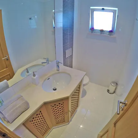 3 Bedroom Holiday With Pool In Near Vilamoura, Golf Nearby Villa Boliqueime
