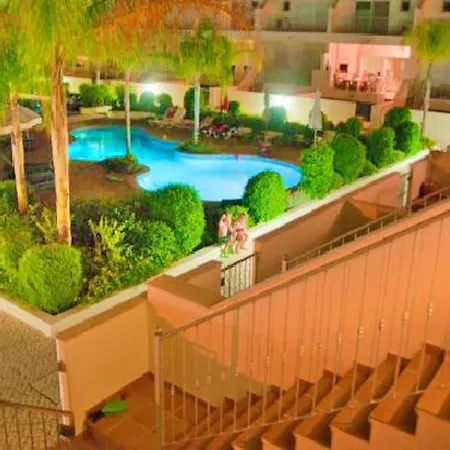 3 Bedroom Holiday With Pool In Near Vilamoura, Golf Nearby Boliqueime