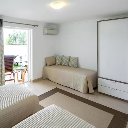 Villa 3 Bedroom Holiday With Pool In Near Vilamoura, Golf Nearby