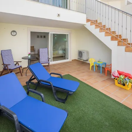 Villa 3 Bedroom Holiday With Pool In Near Vilamoura, Golf Nearby *