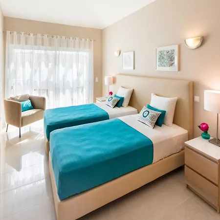 3 Bedroom Holiday With Pool In Near Vilamoura, Golf Nearby Villa *