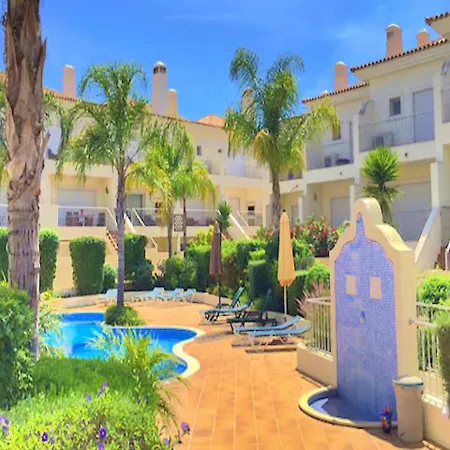 Villa 3 Bedroom Holiday With Pool In Near Vilamoura, Golf Nearby